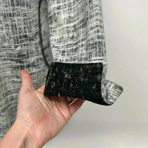 Parsley and sage size, small gray, and black reversible jacket - Picture 10 of 11